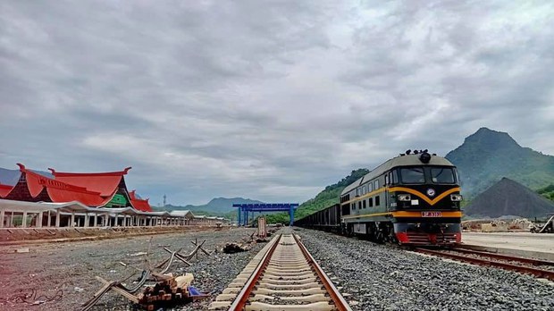 ຄົມມະນາຄົມເປັນຍຸດທະສາດປາຍແຫລມຂອງປະເທດຊາດ - social media 1 - ຄົມມະນາຄົມເປັນຍຸດທະສາດປາຍແຫລມຂອງປະເທດຊາດ ຄົມມະນາຄົມເປັນຍຸດທະສາດປາຍແຫລມຂອງປະເທດຊາດ - social media 1 - ຄົມມະນາຄົມເປັນຍຸດທະສາດປາຍແຫລມຂອງປະເທດຊາດ
