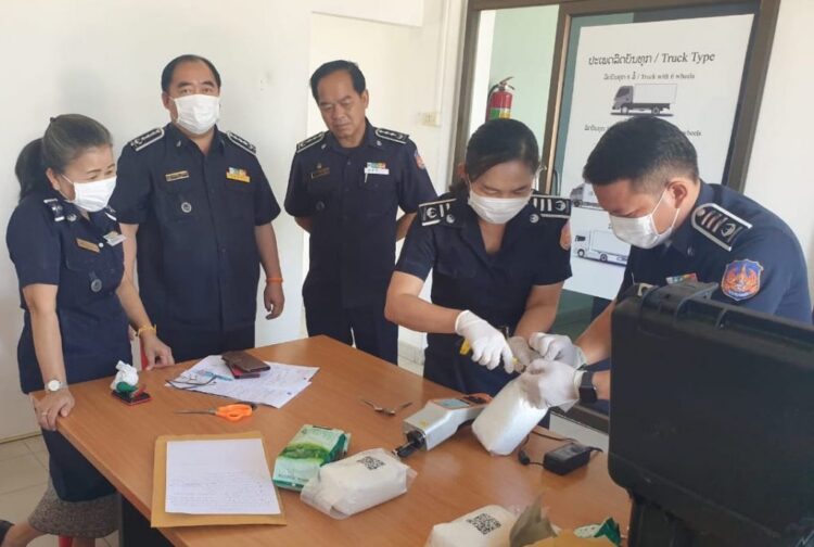 - 95245864 e1668222816716 - ເຈົ້າໜ້າທີ່ພາສີຂົວມິດຕະພາບ I ນະຄອນຫລວງວຽງຈັນ ຢຶດສານເສບຕິດຢາບ້າ ແລະ ປືນສັ້ນ ທີ່ນໍາເຂົ້າ ສປປ ລາວ - 95245864 e1668222816716 - ເຈົ້າໜ້າທີ່ພາສີຂົວມິດຕະພາບ I ນະຄອນຫລວງວຽງຈັນ ຢຶດສານເສບຕິດຢາບ້າ ແລະ ປືນສັ້ນ ທີ່ນໍາເຂົ້າ ສປປ ລາວ