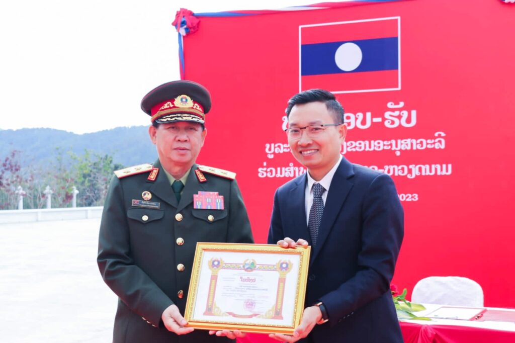 ມອບ-ຮັບ ການບູລະນະອະນຸສາວະລີ ຮ່ວມສໍາພັນສູ້ຮົບ ລາວ-ຫວຽດນາມ ຂອງ ຢູນີເທວ ໃຫ້ຄະນະປະຕິບັດງານພິເສດລັດຖະບານ - IMG 1042 1024x682 - ມອບ-ຮັບ ການບູລະນະອະນຸສາວະລີ ຮ່ວມສໍາພັນສູ້ຮົບ ລາວ-ຫວຽດນາມ ຂອງ ຢູນີເທວ ໃຫ້ຄະນະປະຕິບັດງານພິເສດລັດຖະບານ