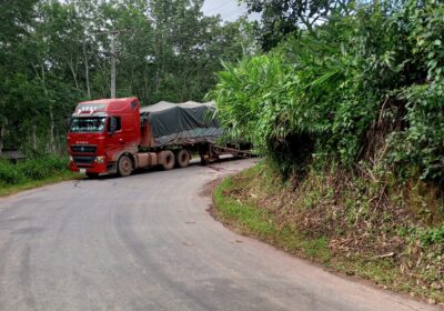 ອຸບັດຕິເຫດ ລົດພ່ວງ ແລະ ລົດຈັກ ຕຳກັນ ຢູ່ບ້ານນຳແພ ຫາ ບ້ານຢໍ້ ເມືອງບຸນເໜືອ ແຂວງຜົ້ງສາລີ ເສຍຊີວິດຄາທີ່