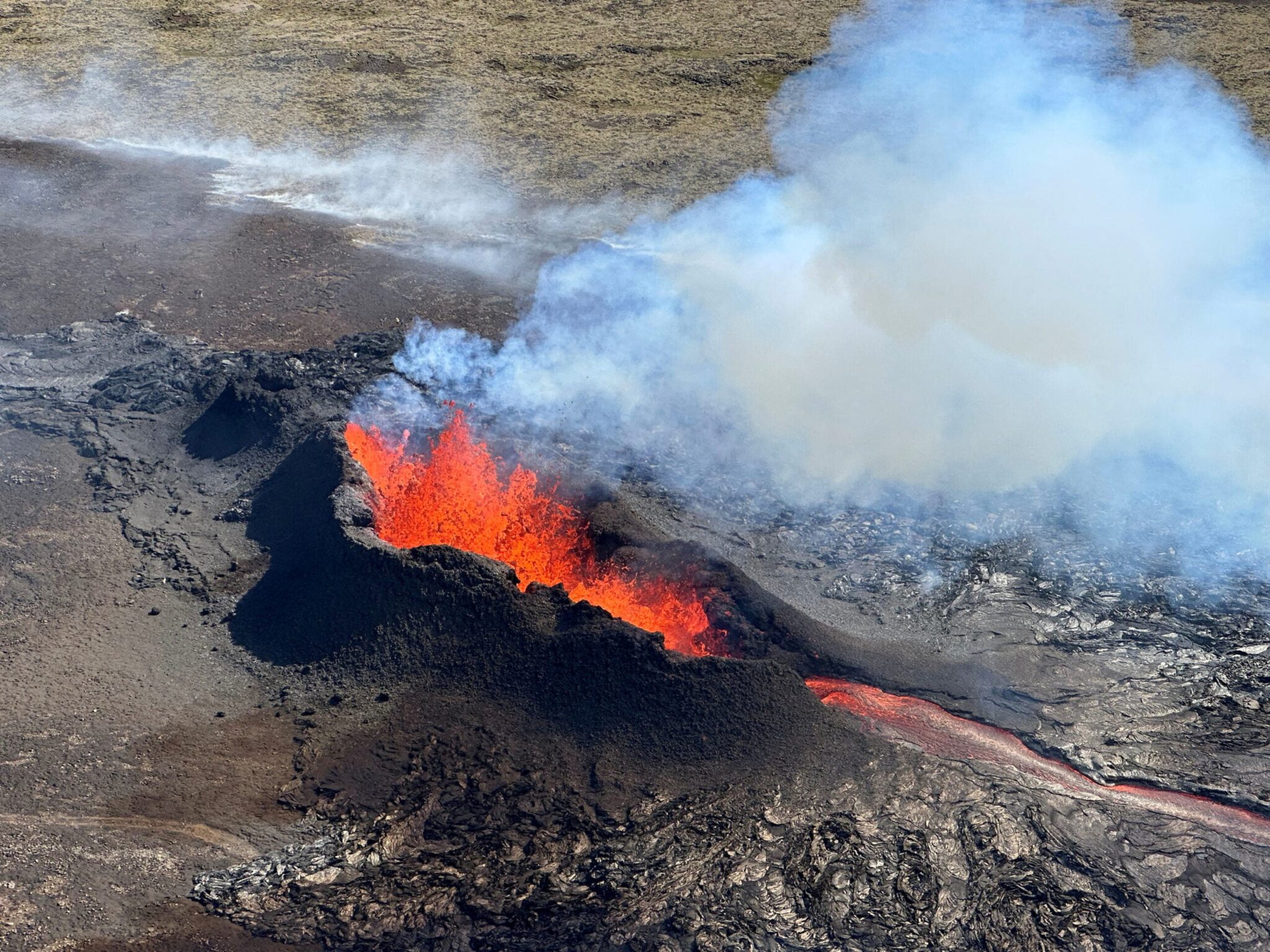 ໄອສແລນ (Iceland) ປະກາດສະຖານະການສຸກເສີນ ກຽມພ້ອມຮັບມືພູໄຟພົ່ນລາວາ - Iceland prepares for volcanic eruption in coming days scaled 1 scaled - ໄອສແລນ (Iceland) ປະກາດສະຖານະການສຸກເສີນ ກຽມພ້ອມຮັບມືພູໄຟພົ່ນລາວາ ໄອສແລນ (Iceland) ປະກາດສະຖານະການສຸກເສີນ ກຽມພ້ອມຮັບມືພູໄຟພົ່ນລາວາ - Iceland prepares for volcanic eruption in coming days scaled 1 scaled - ໄອສແລນ (Iceland) ປະກາດສະຖານະການສຸກເສີນ ກຽມພ້ອມຮັບມືພູໄຟພົ່ນລາວາ
