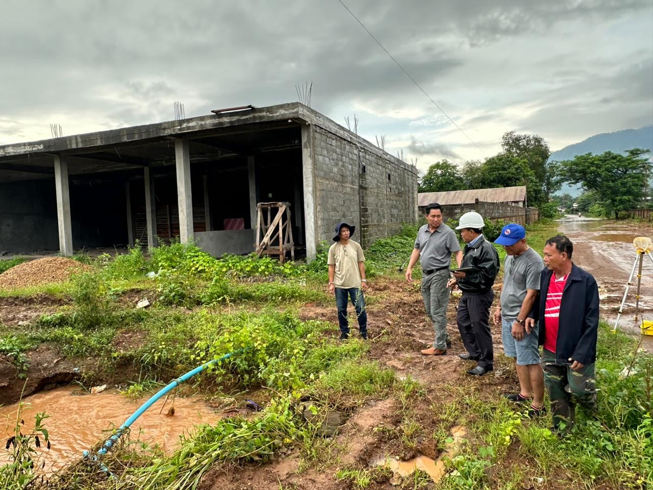 ເຈົ້າແຂວງຈໍາປາສັກ ລົງເຄື່ອນໄຫວ-ຕິດຕາມ ແລະ ຊີ້ນຳແກ້ໄຂບັນຫາ ນໍ້າຖ້ວມຂັງ - 9632 - ເຈົ້າແຂວງຈໍາປາສັກ ລົງເຄື່ອນໄຫວ-ຕິດຕາມ ແລະ ຊີ້ນຳແກ້ໄຂບັນຫາ ນໍ້າຖ້ວມຂັງ ເຈົ້າແຂວງຈໍາປາສັກ ລົງເຄື່ອນໄຫວ-ຕິດຕາມ ແລະ ຊີ້ນຳແກ້ໄຂບັນຫາ ນໍ້າຖ້ວມຂັງ - 9632 - ເຈົ້າແຂວງຈໍາປາສັກ ລົງເຄື່ອນໄຫວ-ຕິດຕາມ ແລະ ຊີ້ນຳແກ້ໄຂບັນຫາ ນໍ້າຖ້ວມຂັງ