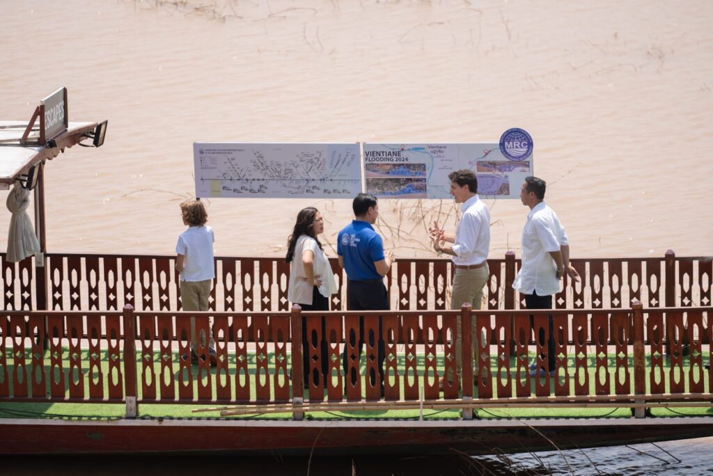 ນາຍົກລັດຖະມົນຕີ ການາດາ ຢ້ຽມຢາມ ກອງເລຂາຄະນະກໍາມາທິການແມ່ນໍ້າຂອງສາກົນ - 463054923 1096166392196816 8144887342799120641 n 1024x684 - ນາຍົກລັດຖະມົນຕີ ການາດາ ຢ້ຽມຢາມ ກອງເລຂາຄະນະກໍາມາທິການແມ່ນໍ້າຂອງສາກົນ ນາຍົກລັດຖະມົນຕີ ການາດາ ຢ້ຽມຢາມ ກອງເລຂາຄະນະກໍາມາທິການແມ່ນໍ້າຂອງສາກົນ - 463054923 1096166392196816 8144887342799120641 n 1024x684 - ນາຍົກລັດຖະມົນຕີ ການາດາ ຢ້ຽມຢາມ ກອງເລຂາຄະນະກໍາມາທິການແມ່ນໍ້າຂອງສາກົນ
