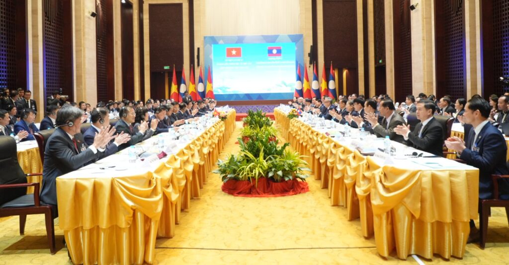 ຄະນະກຳມະການຮ່ວມມືທະວິພາຄີ ສອງລັດຖະບານລາວ-ຫວຽດນາມ ຈັດກອງປະຊຸມ ຄັ້ງທີ 47 ທີ່ນະຄອນຫລວງວຽງຈັນ - 472713417 1072779341543038 6282541244070524395 n 1024x534 - ຄະນະກຳມະການຮ່ວມມືທະວິພາຄີ ສອງລັດຖະບານລາວ-ຫວຽດນາມ ຈັດກອງປະຊຸມ ຄັ້ງທີ 47 ທີ່ນະຄອນຫລວງວຽງຈັນ