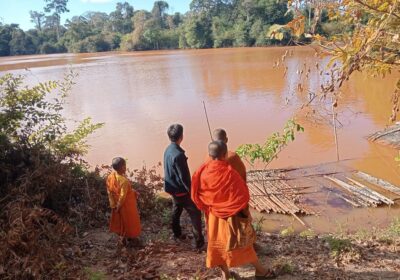 “ນໍ້າໜອງຖາດາກາຍເປັນສີແດງຂຸ່ນ” ປາກົດການທາງທຳມະຊາດ ທີ່ຍັງບໍ່ທັນມີການພິສູດ