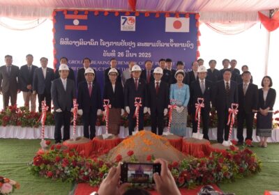 ວາງສີລາລຶກໂຄງການປັບປຸງສະໜາມກິລາເຈົ້າອານຸວົງ ມູນຄ່າ 4,171,000,000 ເຢັນ